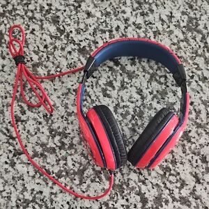 Spiderman Red and Black Wired Headphones